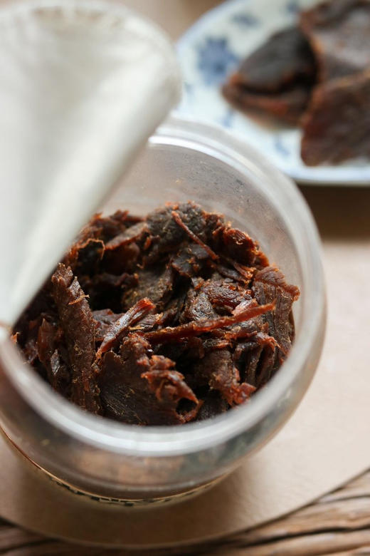 【遥远的牛—湖岭牛肉干】好大一片，肉不干也不柴，是那种湿润润的口感，越嚼越香！ 商品图10