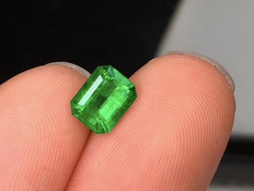 1.03ct 祖母绿裸石 商品图1