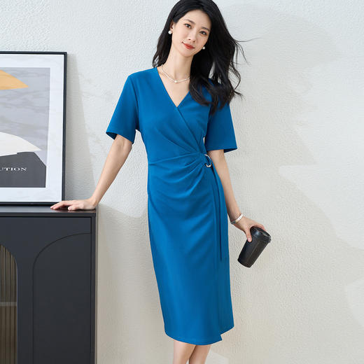 米思阳2025夏季新款气质通勤V领连衣裙收腰修身开叉一步裙女2752 商品图1