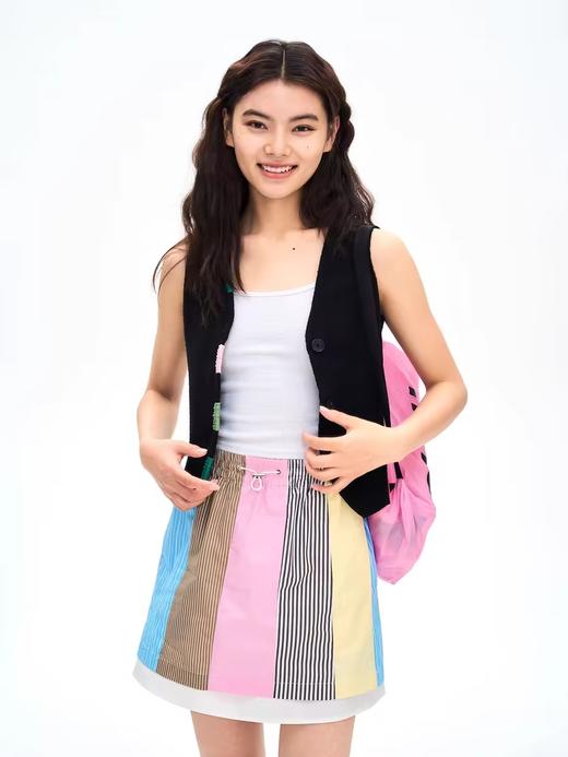 heris/H42113/彩色手工线迹 细圈圈纱针织 修身窄肩V领马甲 商品图3