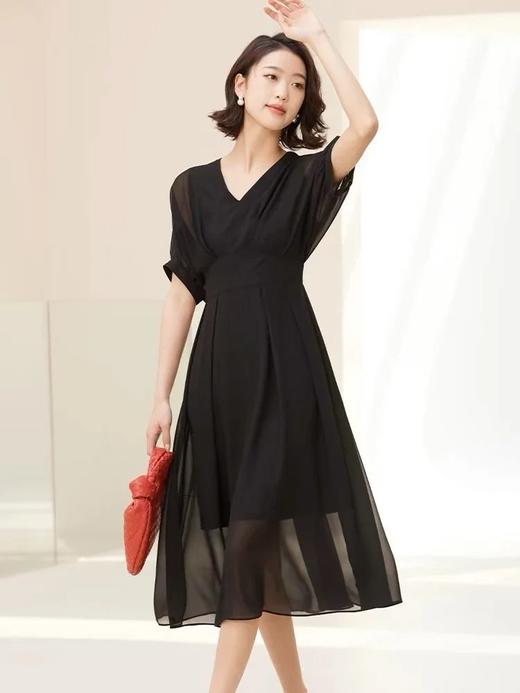 LPIUTY品牌直发⚠️高奢团⚠️连卡佛同厂面料❗️优雅V领连衣裙⚠️意大利进口客供面料❗️B07243033 商品图11