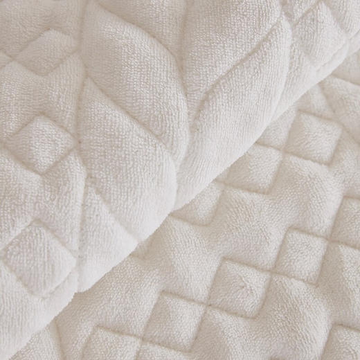 红蜻蜓 牛奶绒床盖三件套 床盖180*200cm 单双人通用 商品图4