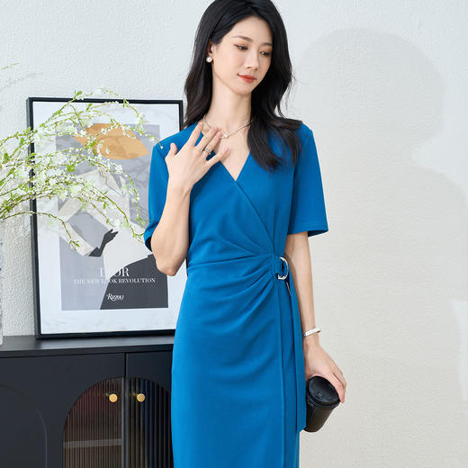 米思阳2025夏季新款气质通勤V领连衣裙收腰修身开叉一步裙女2752 商品图2