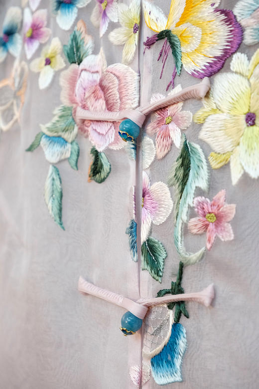 盛唐牡丹盛奢系列| 限量款| 高货-真丝绡手绣马甲-浅粉色(特殊商品不退不换) 商品图2