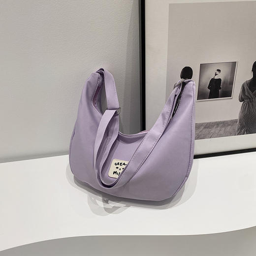 【轻松百搭，通勤时尚休闲包】饺子包女生 日系小清新 纯色可爱单肩包 百搭通勤斜挎包 时尚休闲包包女孩-QQ 商品图5