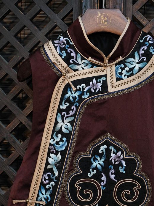 盛唐牡丹盛奢系列| 限量款| 高货-绣花偏襟兰花卷草纹大如意马甲-红色(特殊商品不退不换) 商品图5
