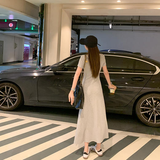 <曾小咸推荐>微信粉丝秒杀专场 仅此今天 活动结束下架【气质映像】灰色v领短袖长裙 日常159.99 立减80 秒杀79.99！！ 商品图4