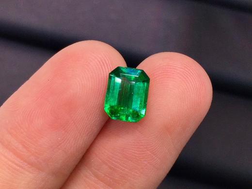 1.22ct 祖母绿裸石 商品图3