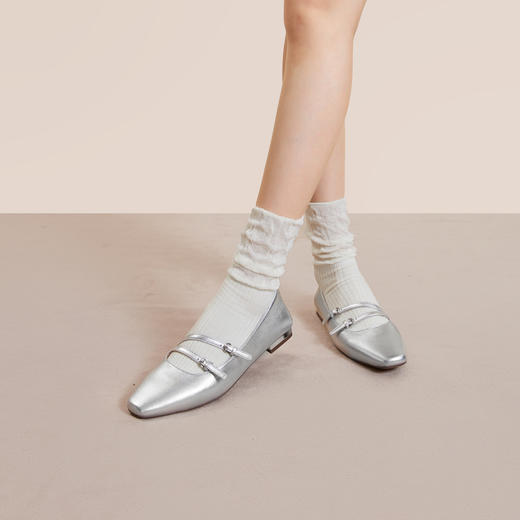 千百度羊皮银色玛丽珍鞋女秋季低跟晚晚温柔鞋平底单鞋A24488036 商品图4