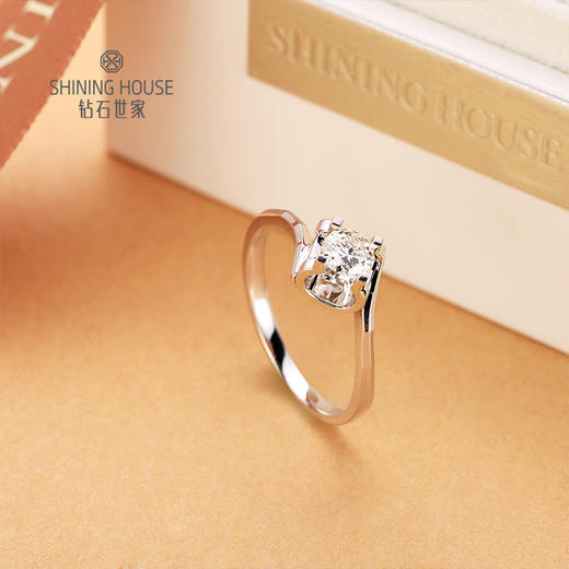 【甄选钻饰】【专享】钻石世家  18K金钻石戒指 50分钻石戒指（50分，M-N色，SI净度，国检,12号圈） 商品图3