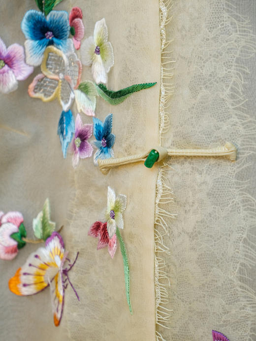 盛唐牡丹盛奢系列| 限量款| 高货-真丝绡手绣马甲-米黄色(特殊商品不退不换) 商品图2