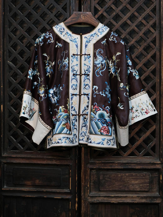 下架 |盛唐牡丹盛奢系列| 限量款| 高货-刺绣福蝶牡丹对襟红云纱女外套(特殊商品不退不换) 商品图5