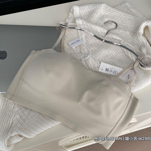 【新品！U型美背巨撩抹胸】云彩像棉花糖一样，U型美背，让内衣不再是束缚，防走光收副乳无钢圈，舒适贴合。穿上它，在梦境和现实之间徜徉，内外两用，神秘而自由！ 商品图6