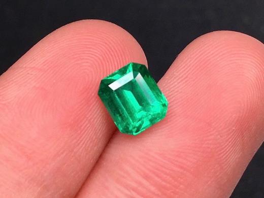 1.21ct 祖母绿裸石 商品图1