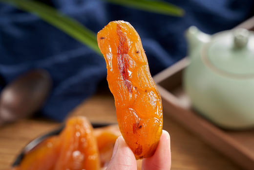 【朴食有方-小香薯干】 👉番薯几十上百种，唯独钟意小香薯， 👉粉糯绵密，细腻无筋，香甜。 👉整根制作，三蒸三晒，低温慢烤 商品图4
