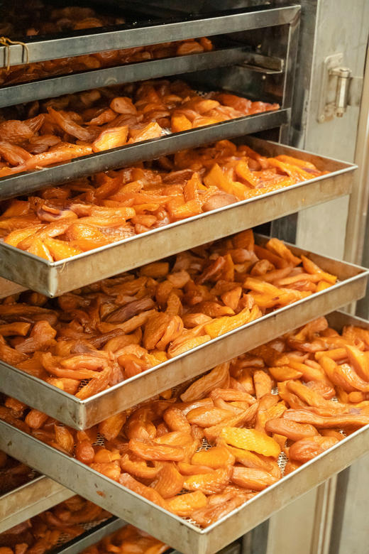 【朴食有方-小香薯干】 👉番薯几十上百种，唯独钟意小香薯， 👉粉糯绵密，细腻无筋，香甜。 👉整根制作，三蒸三晒，低温慢烤 商品图6