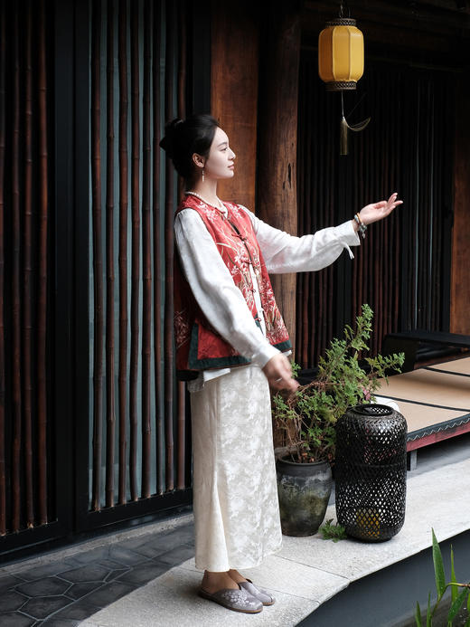 盛唐牡丹盛奢系列| 限量款| 高货-手绣兰花对襟古董马甲(特殊商品不退不换) 商品图0