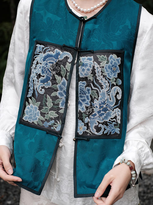 盛唐牡丹盛奢系列| 限量款| 高货-手绣三蓝福花补子马甲(特殊商品不退不换) 商品图1
