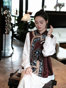 盛唐牡丹盛奢系列| 限量款| 高货-绣花偏襟兰花卷草纹大如意马甲-红色(特殊商品不退不换)