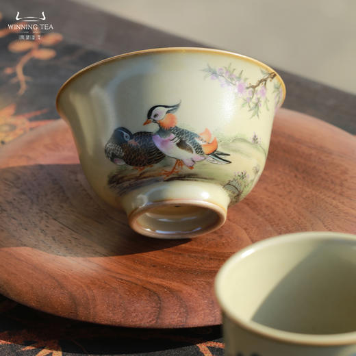 问鼎鼎峰柴窑雨尘杯（举案齐眉） 商品图3