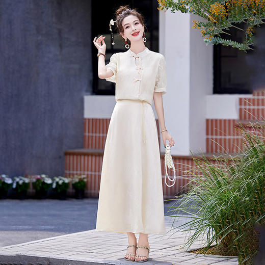 2024夏季上新新中式气质时尚风可盐可甜压花设计舒适清凉两件套裙LMJY6682 商品图4