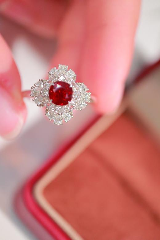 1.01ct 红宝石戒指 商品图3