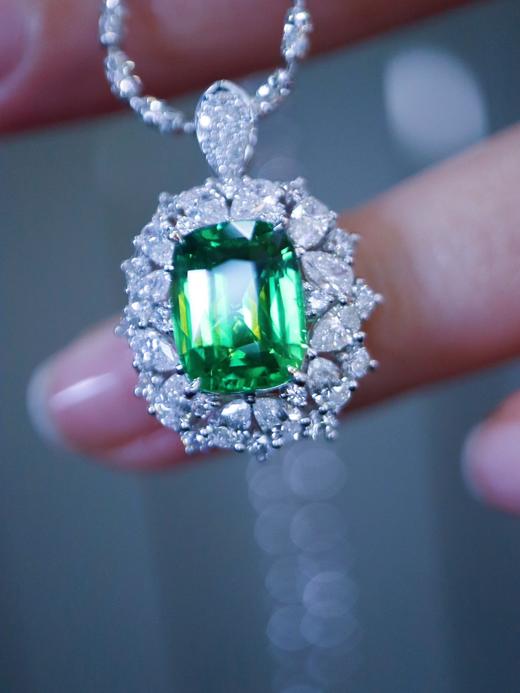 3.33ct 7.466g 沙弗莱戒指吊坠 商品图0