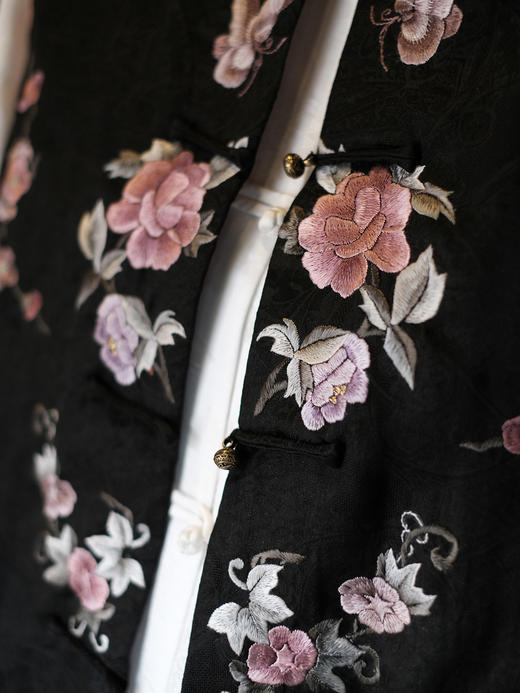 盛唐牡丹盛奢系列| 限量款| 高货-手绣蝶恋花对襟马甲-黑色(特殊商品不退不换) 商品图2