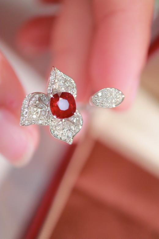 1.04ct 红宝石戒指 商品图3