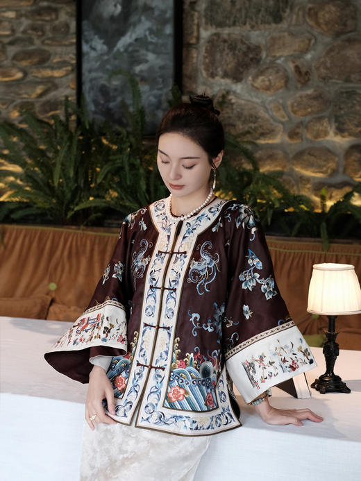 下架 |盛唐牡丹盛奢系列| 限量款| 高货-刺绣福蝶牡丹对襟红云纱女外套(特殊商品不退不换) 商品图0