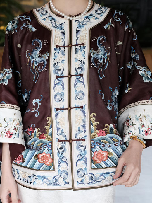 下架 |盛唐牡丹盛奢系列| 限量款| 高货-刺绣福蝶牡丹对襟红云纱女外套(特殊商品不退不换) 商品图1