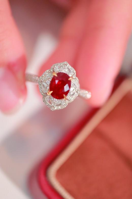 1.35ct 红宝石戒指 商品图1