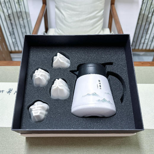 羽诗制造出品 大美安吉热水壶活字杯礼盒套装 商品图4