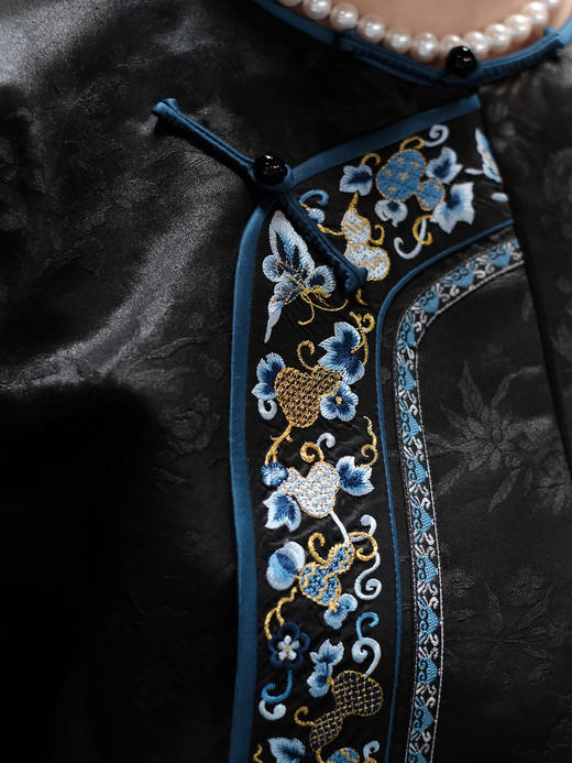 盛唐牡丹盛奢系列| 限量款| 高货-圈金三蓝福蝶偏襟女外套(特殊商品不退不换) 商品图3