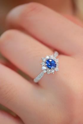 0.57ct 蓝宝石戒指