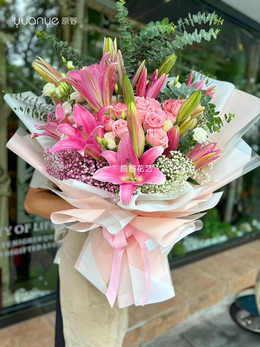 【百年好合】百合玫瑰混搭花束 商品图0