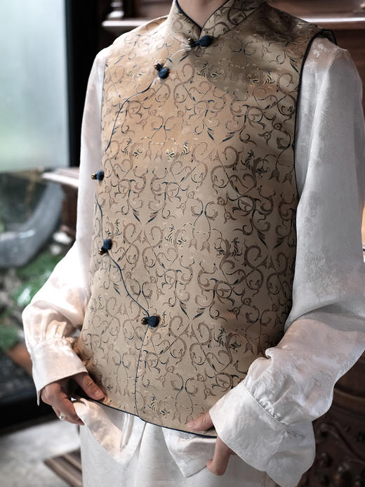 盛唐牡丹盛奢系列| 限量款| 高货-真丝宋锦卷草龙纹花瓣马甲(特殊商品不退不换) 商品图1