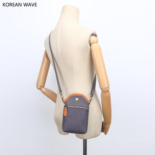 日系简约纯色帆布手机包 商品图6