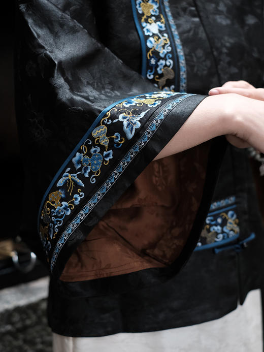 盛唐牡丹盛奢系列| 限量款| 高货-圈金三蓝福蝶偏襟女外套(特殊商品不退不换) 商品图2