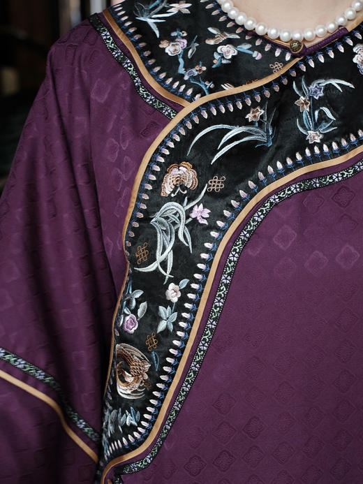 下架|盛唐牡丹盛奢系列| 高货-真丝蝴蝶兰花纹手绣如意上衣(特殊商品不退不换) 商品图2