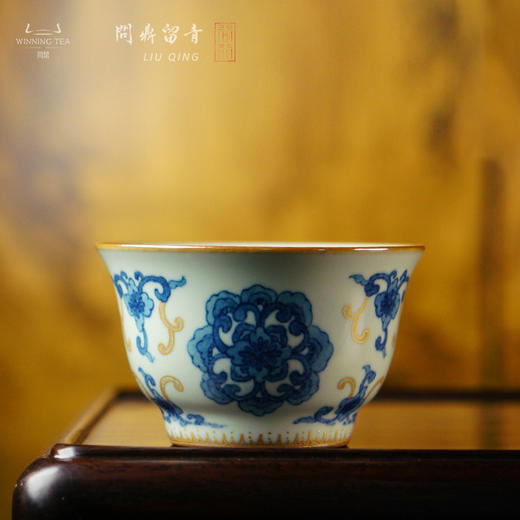 问鼎留青青云杯（青花斗金菊花纹） 商品图0