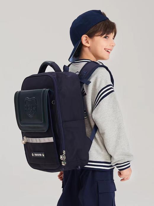 [PawinPaw]B8F卡通小熊童装2024新款男女童大容量书包儿童双肩包赠笔盒 商品图0