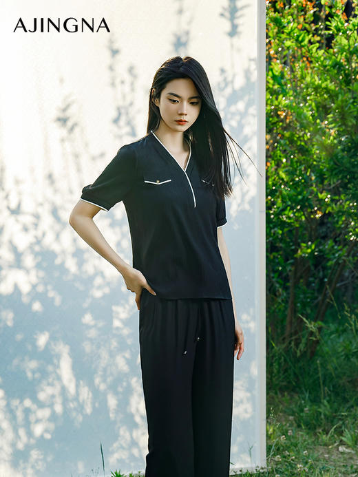 【商场同款】阿菁娜2024夏季新款V领撞色短袖上衣A30X202030 商品图0