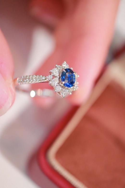 0.57ct 蓝宝石戒指 商品图4