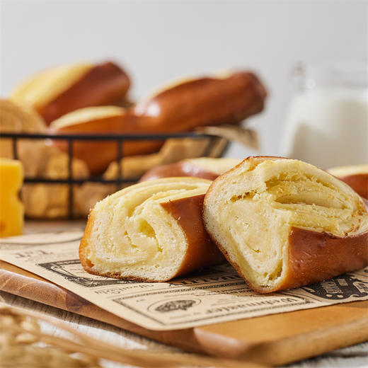 奶酥碱水棒 Buttery Pastry Pretzel with Cheese 商品图1