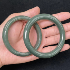 玉美人菲菲/和田玉手镯/多样性发一