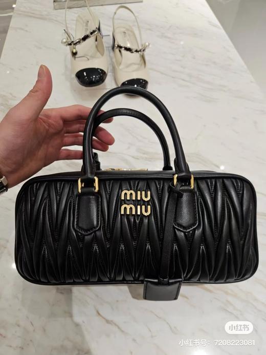 Miu Miu 缪缪女士Arcadie 羊皮革中号保龄球手提包 商品图14