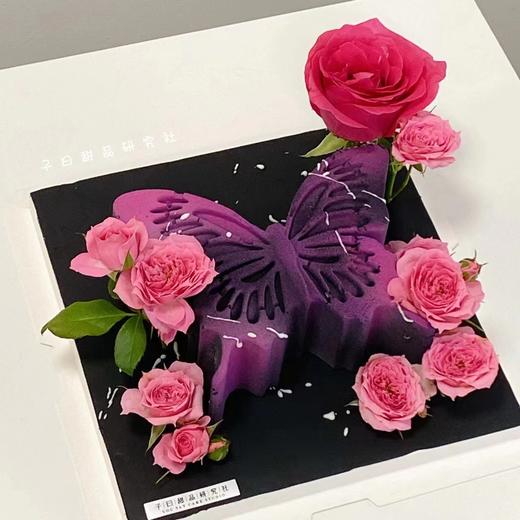 蝴蝶&鲜花慕斯（鲜花类似/介意勿拍/提前24小时预订） 商品图0