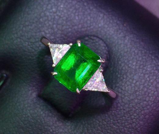1.7ct 祖母绿戒指 商品图4