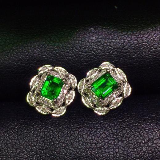 0.95ct 祖母绿耳钉 商品图3
